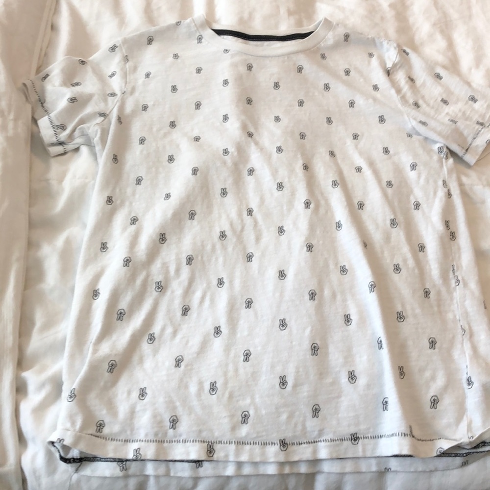Old Navy t shirt